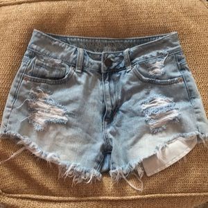American Eagle Light Wash Festival Shorts, 0